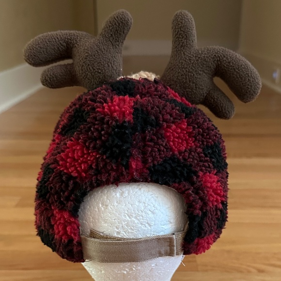 Holiday Time Reindeer Doe Sherpa Hat Christmas Cap - Picture 4 of 16